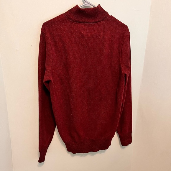 Robert Graham - Men’s Medium - Red Zip-up Sweater- 80% Cotton - Business Casual - Picture 10 of 11